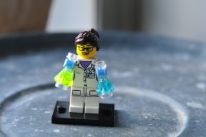 girl scientist by julochka - sous licence CC BY-NC 2.0