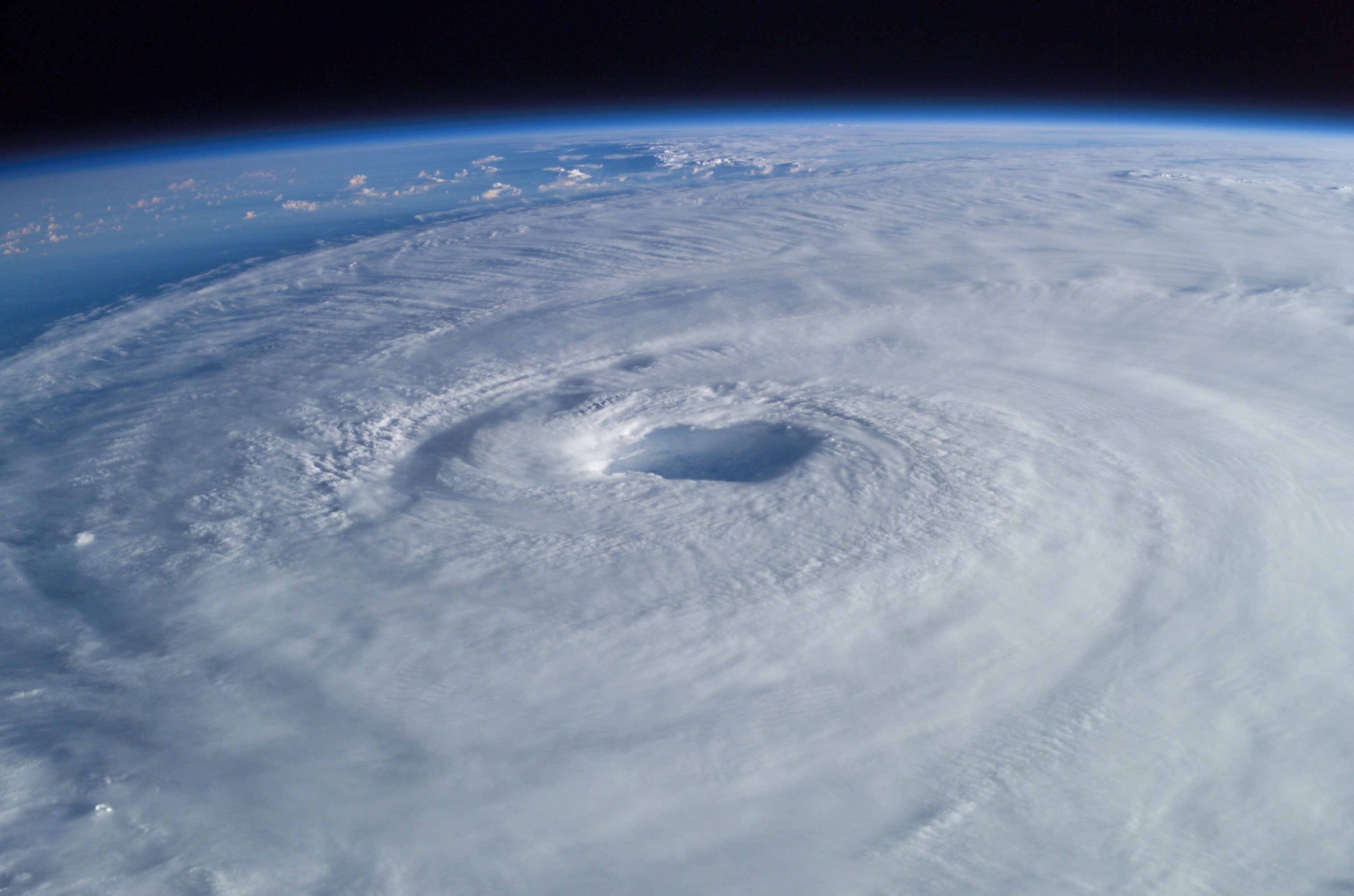 hurricane_isabel_from_iss